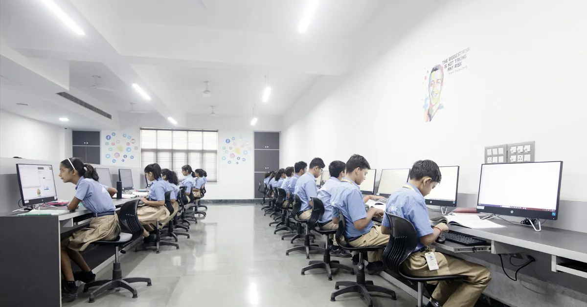 Junior Computer Lab in School for Smart Learning