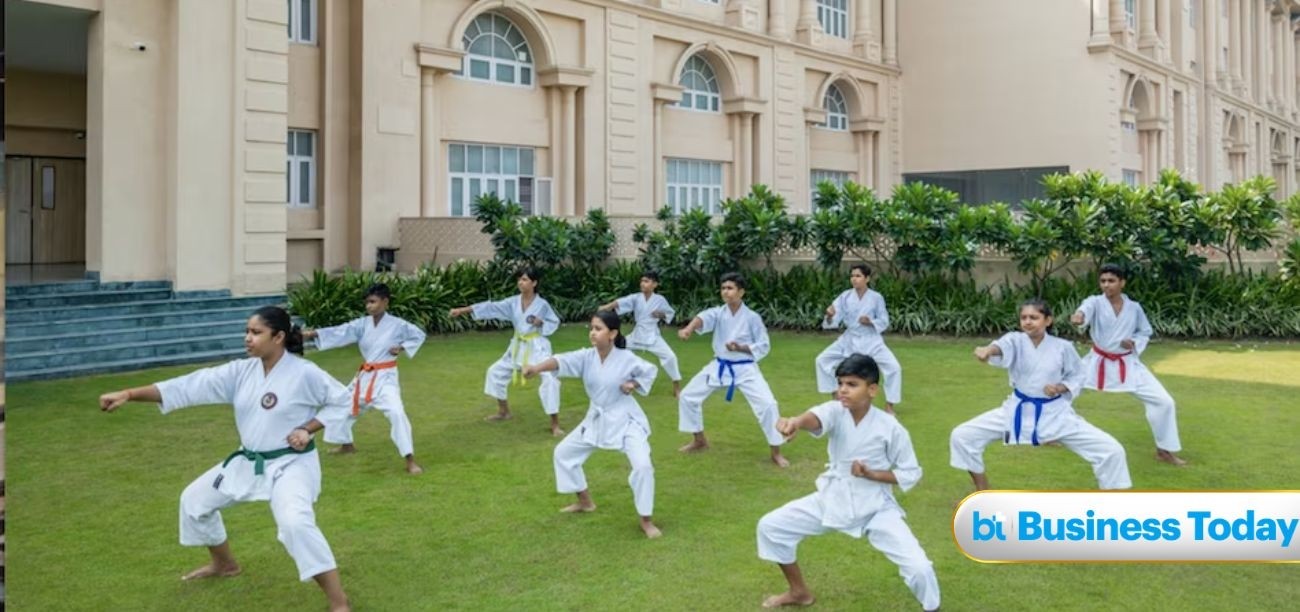 BLS World School-thumbails